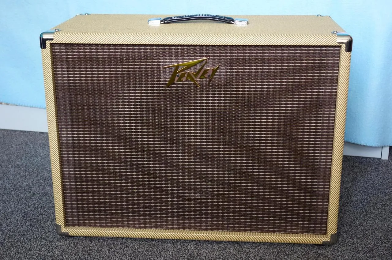 prodám reprobox Peavey Tweed  60 W