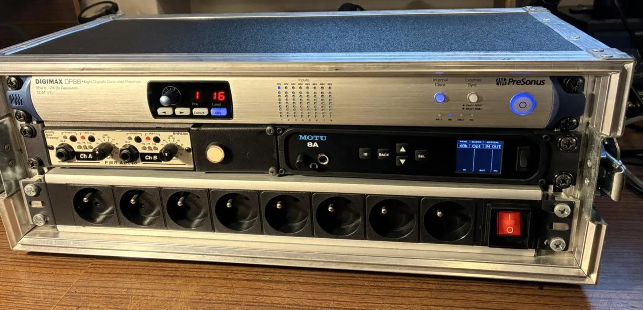 MOTU 8A