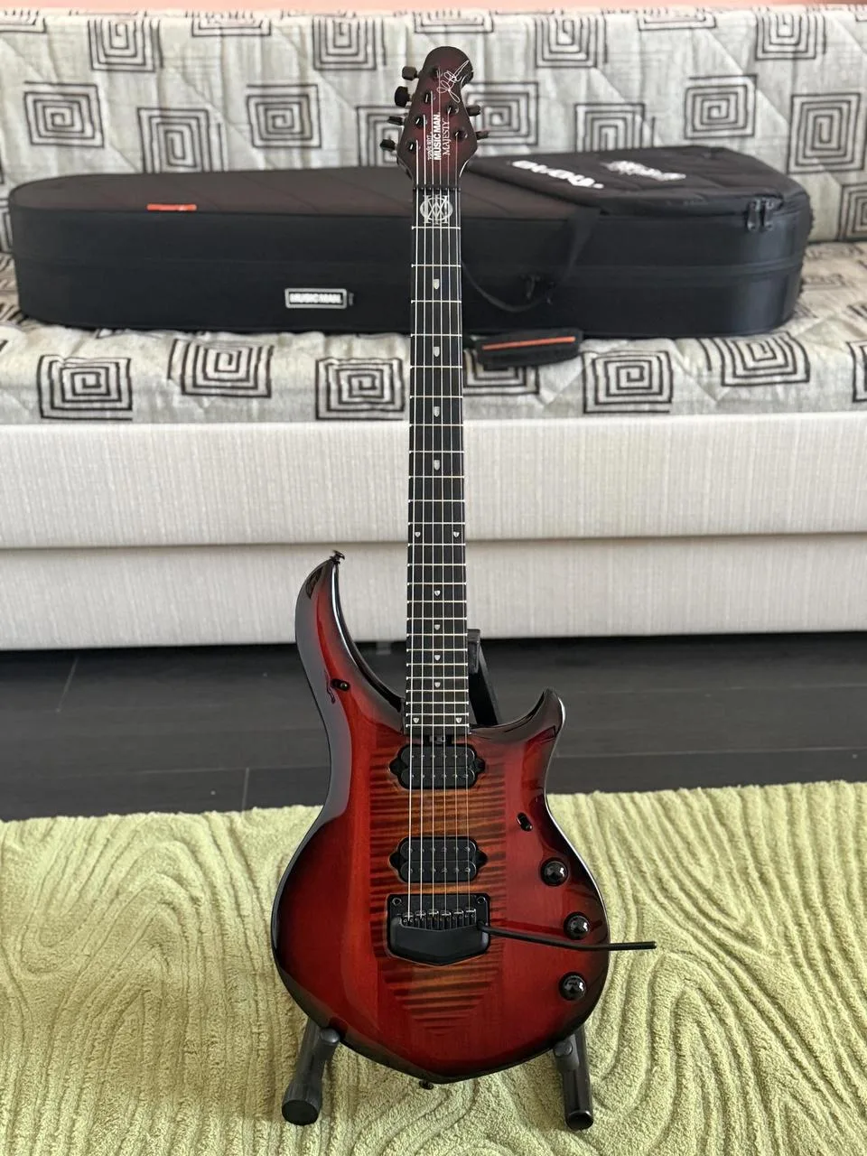 Predám Music Man Majesty John Petrucci