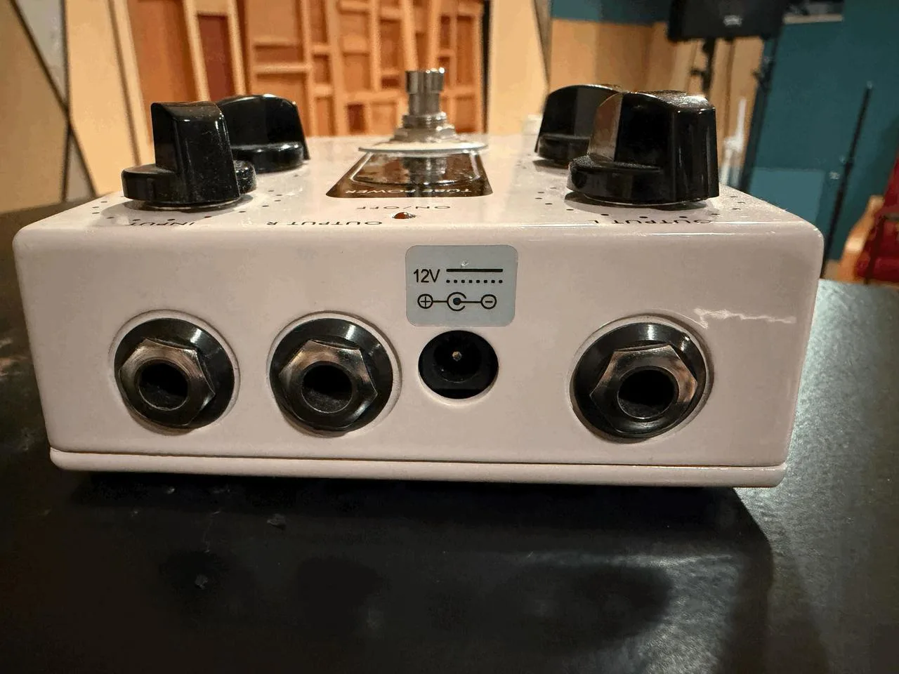 T-Rex Room-Mate – lampový reverb pedal