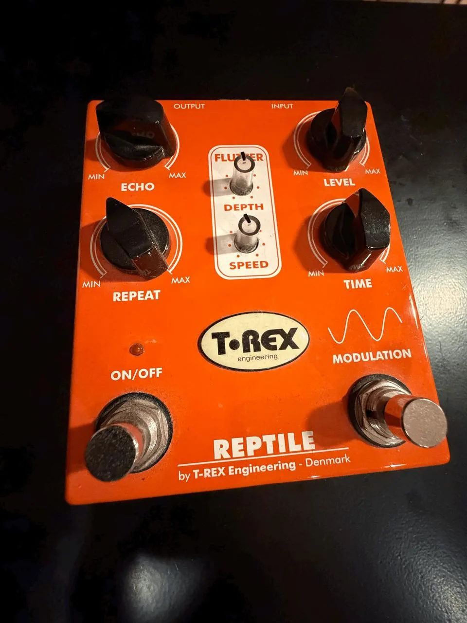 T-Rex Reptile – analog style delay / modulation