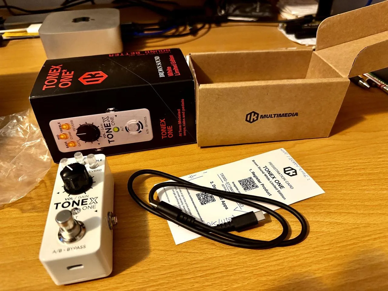 Tonex One White (limited edition) + Brown sounds