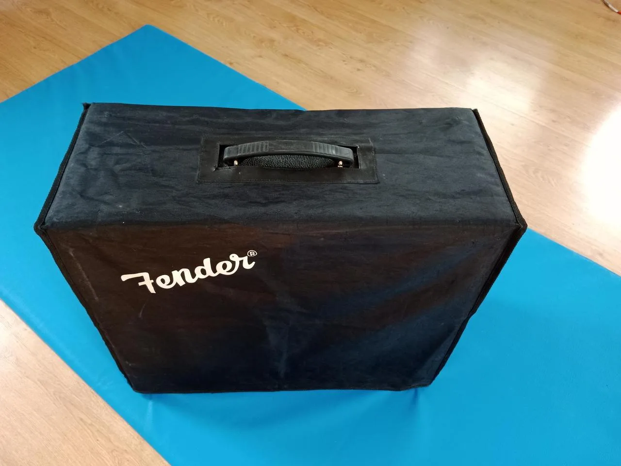Prodám / Vyměním  Fender DeVille 212
