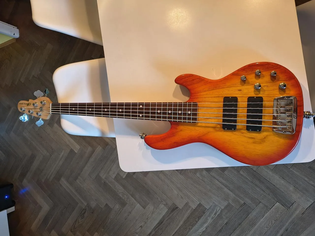 Prodám G&L Tribute M-2500