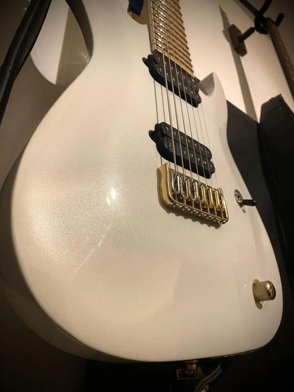 Jackson DKA7 sedmistrunka
