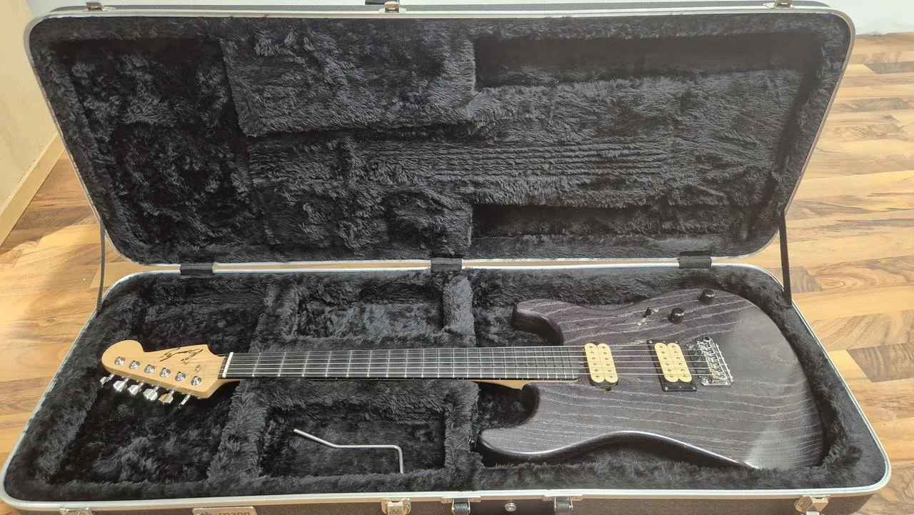 Zákazková elektrická kytara Stratocaster