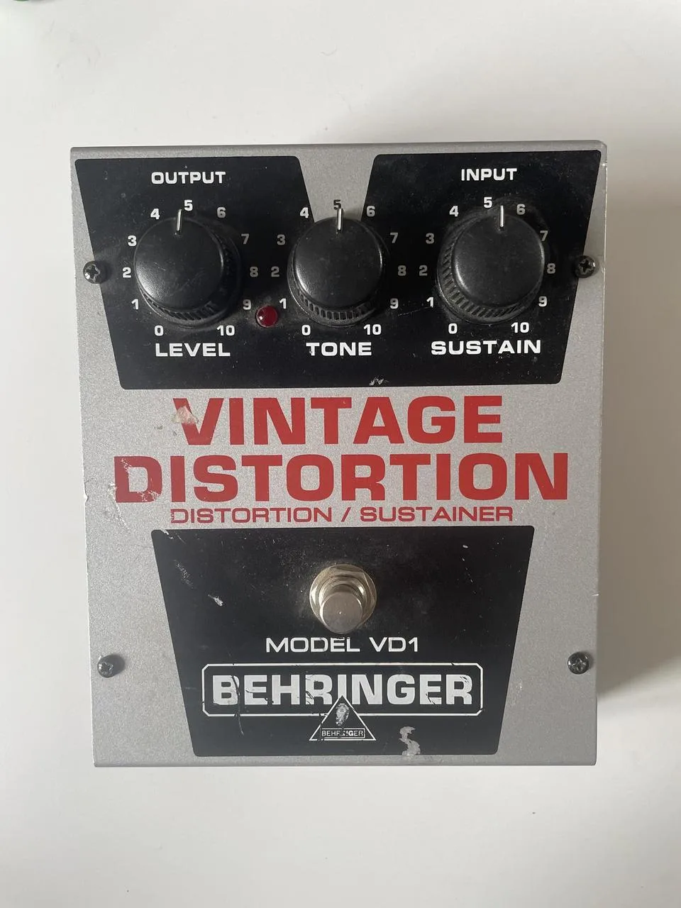 Behringer VD1 Vintage Distortion hledá nového majitele