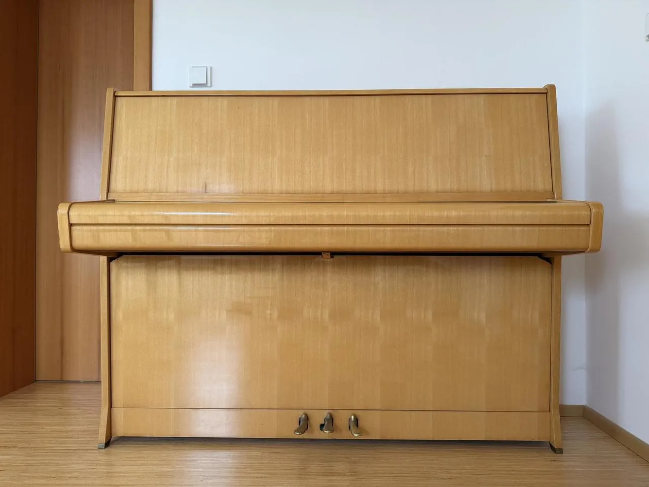 Pianino Rösler – velmi zachovalý stav