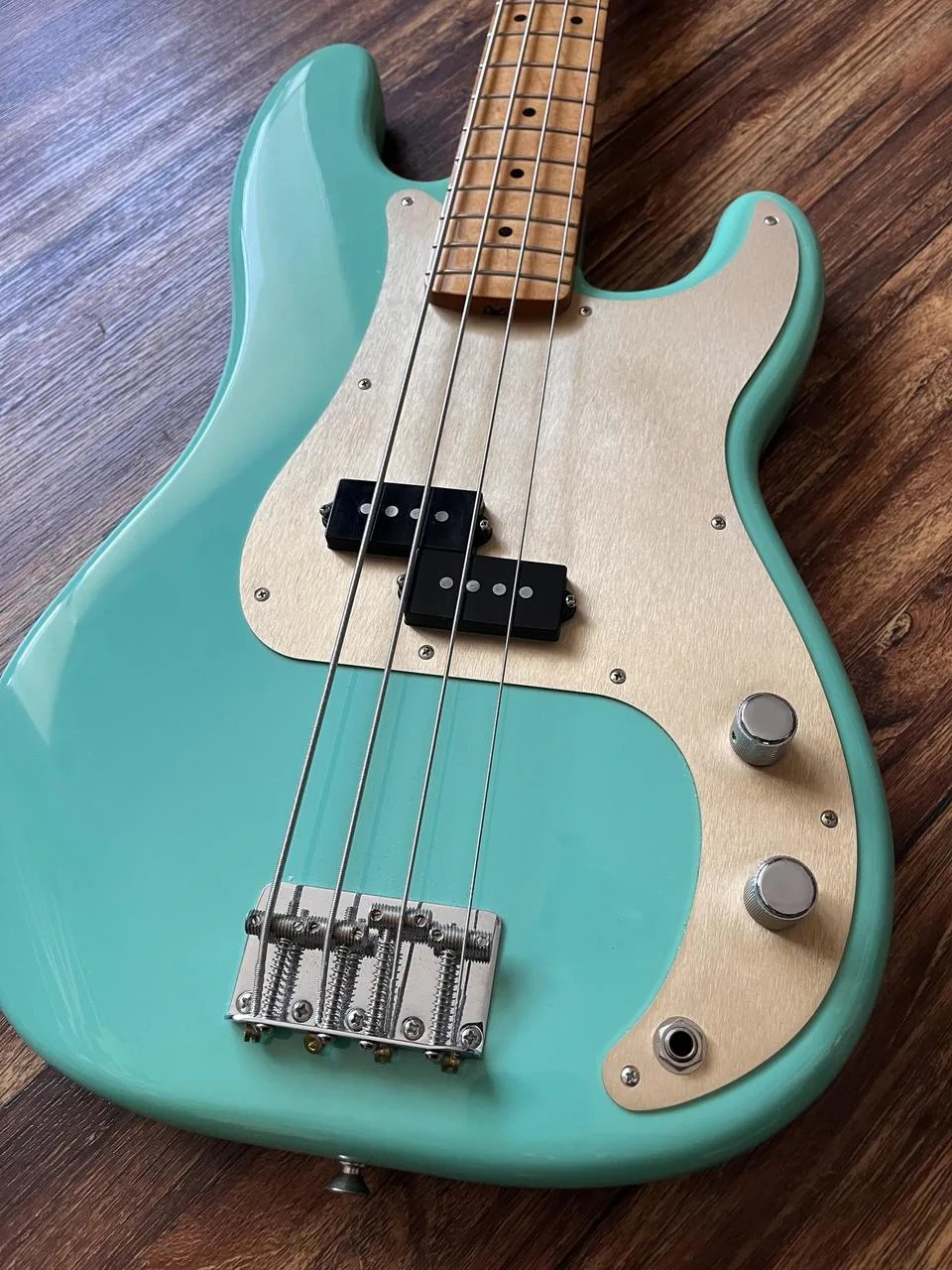 Fender Vintera ‘50s Precision Bass SFG, TOP stav