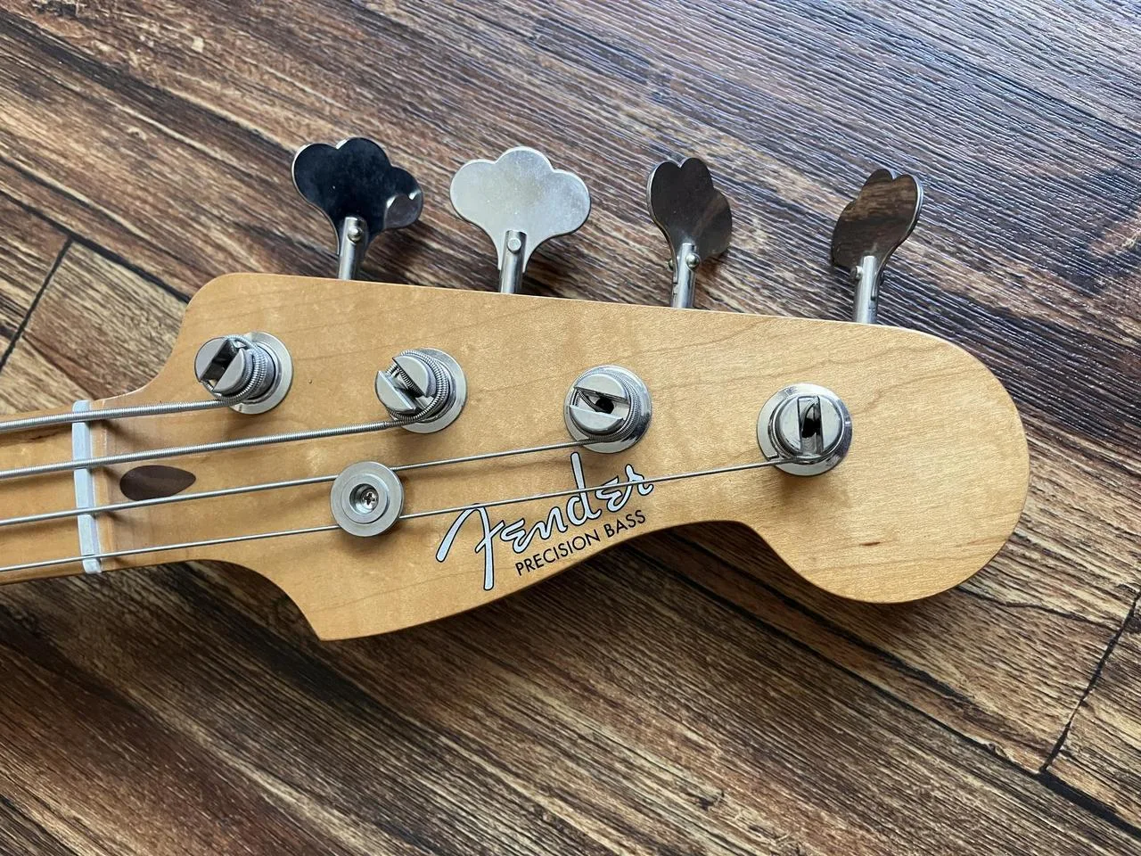 Fender Vintera ‘50s Precision Bass SFG, TOP stav