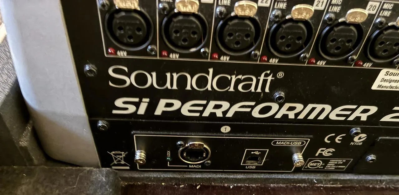 Prodám mixpult Soundcraft Performer2