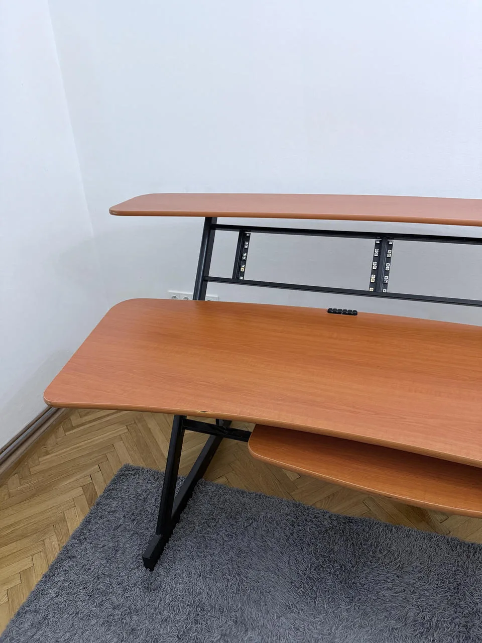 Velký studiový / pracovní stůl (196 cm)