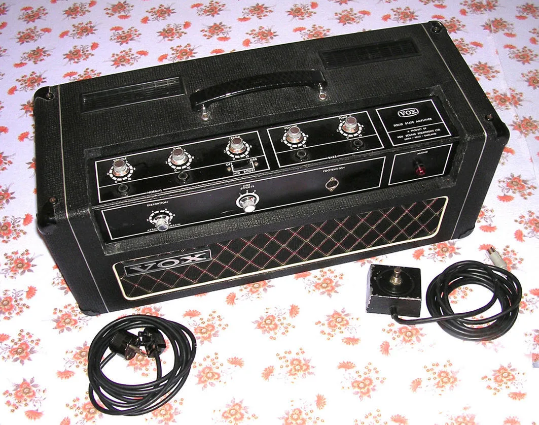 Zesilovač Vox D-Bass