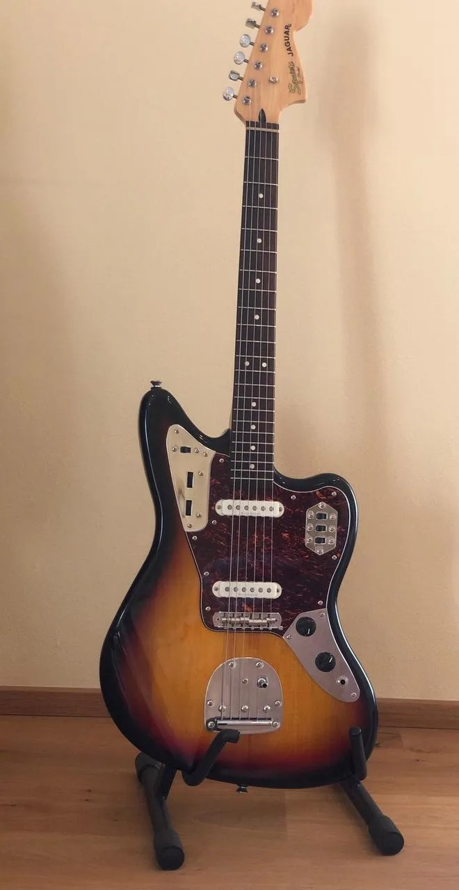 Squier Vintage Modified Jaguar LRL 3SB – nehraná, 100% stav