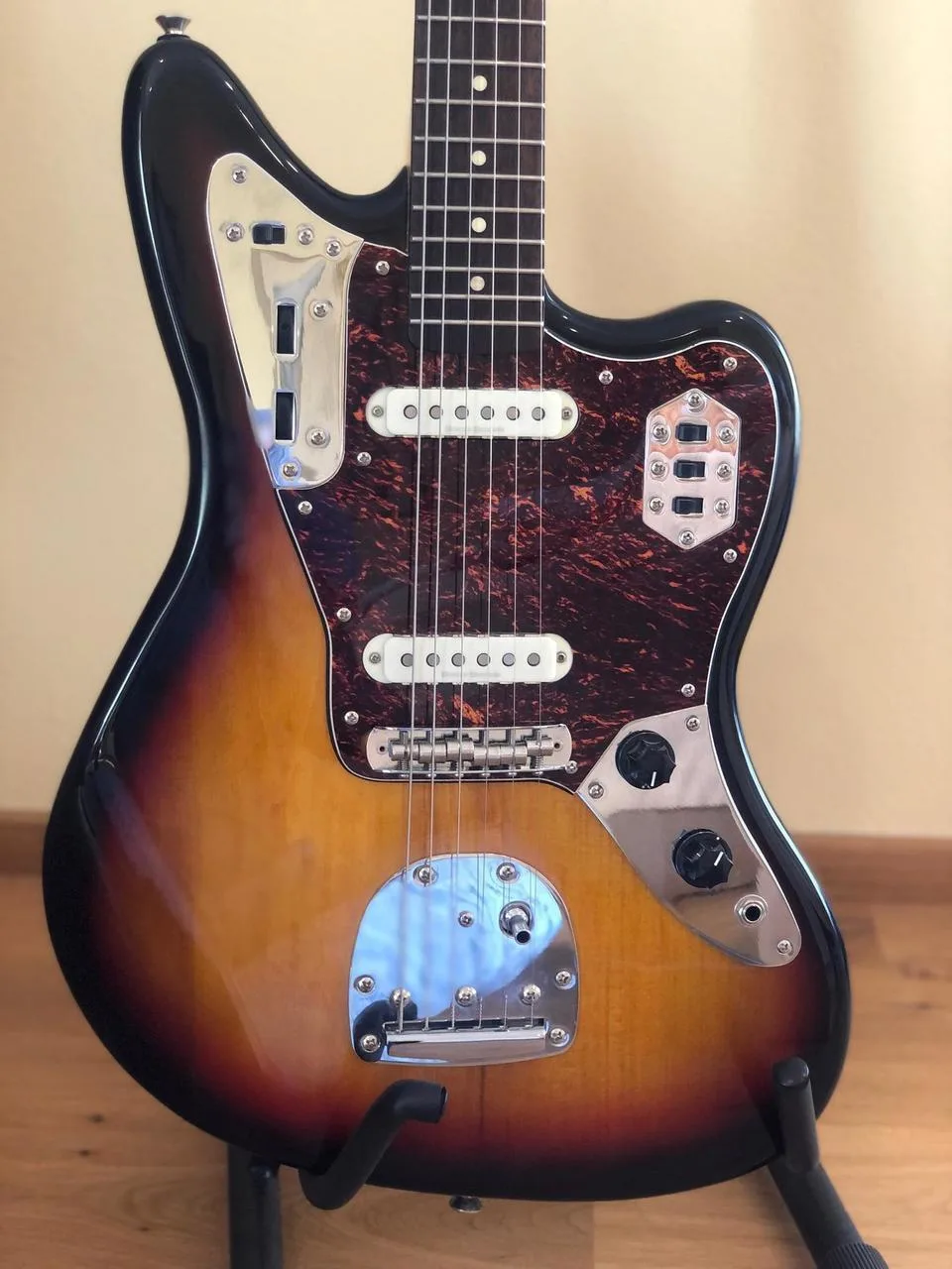 Squier Vintage Modified Jaguar LRL 3SB – nehraná, 100% stav