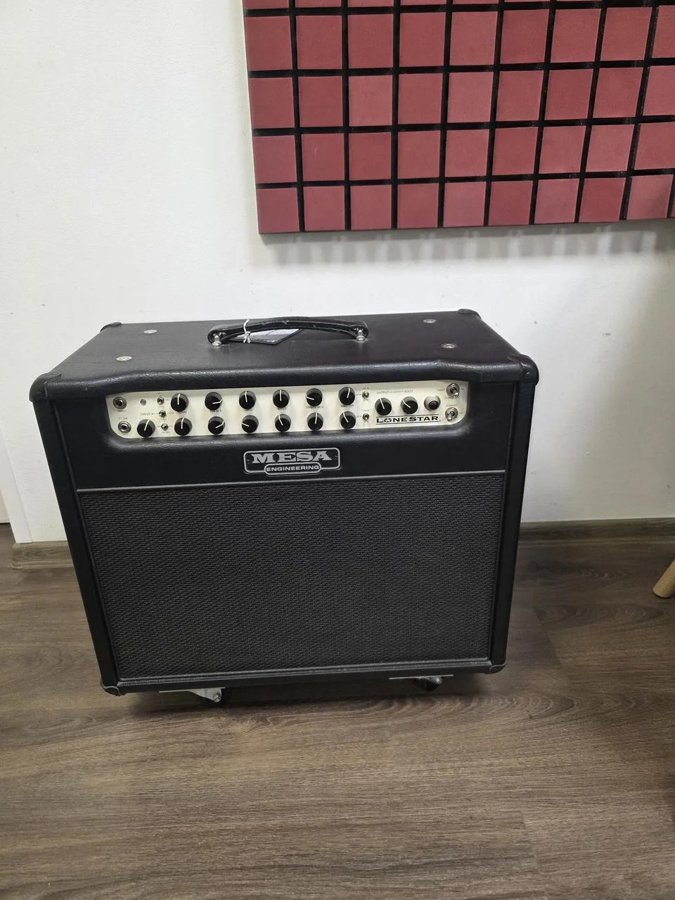 Prodám combo Mesa Boogie Lonestár 1x12