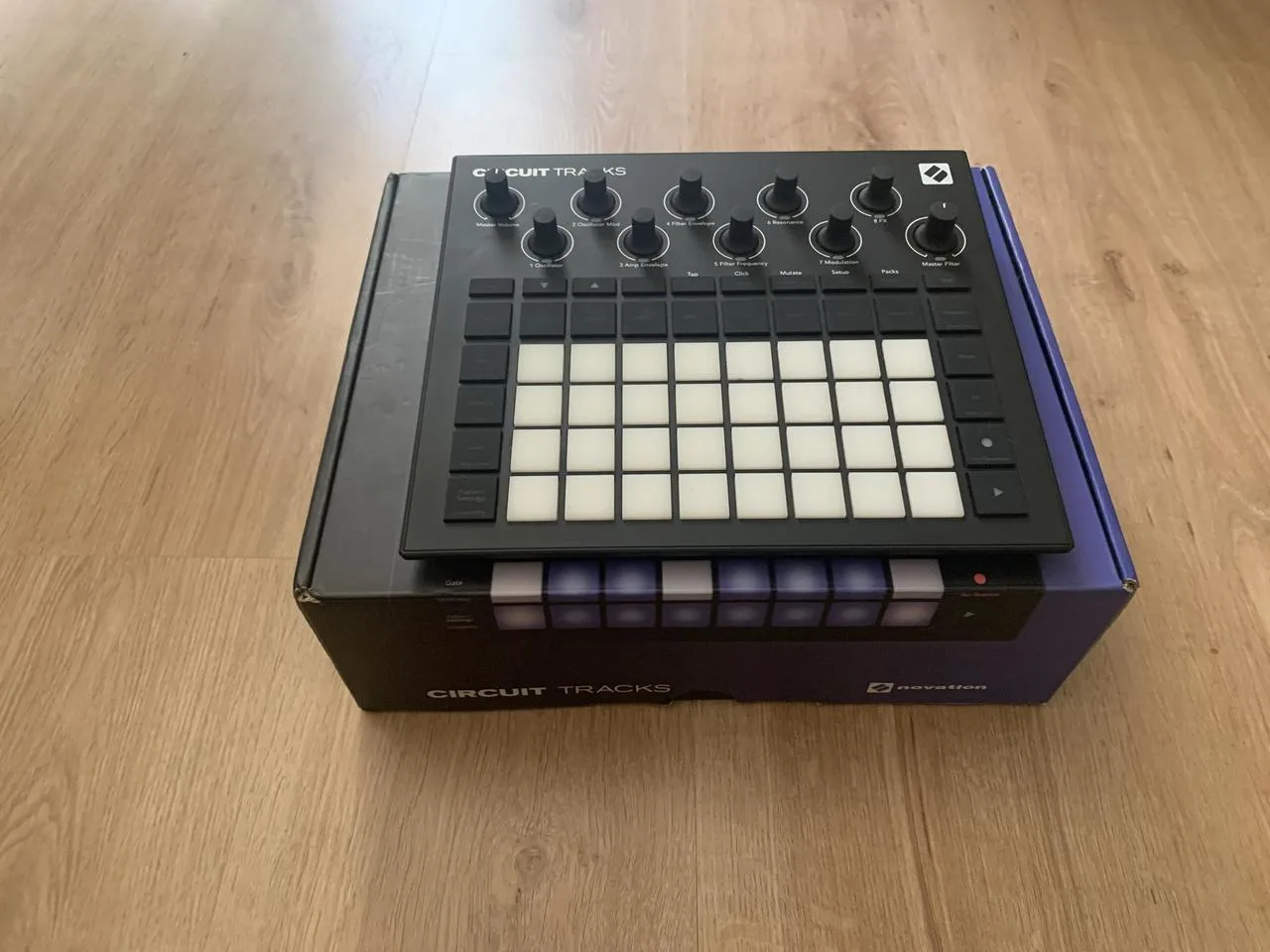 Novation Circuit Tracks Groovebox