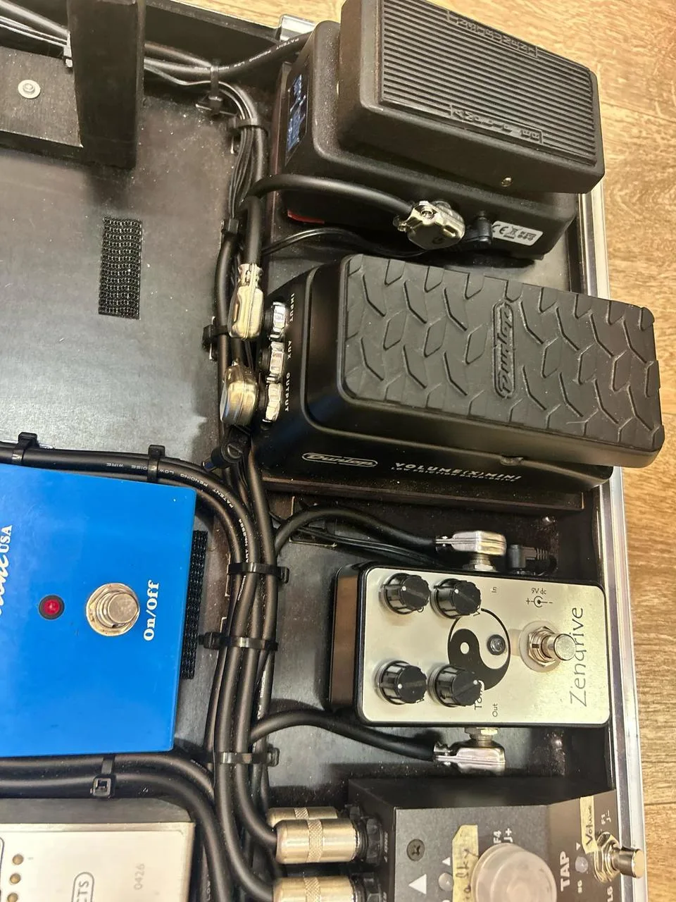 Rozprodám pedalboard