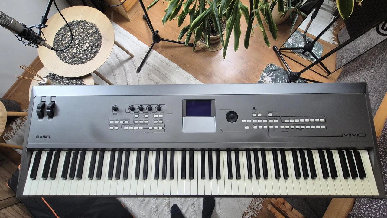 YAMAHA MM8 88kláves Workstation synthezator+Yamaha QS300