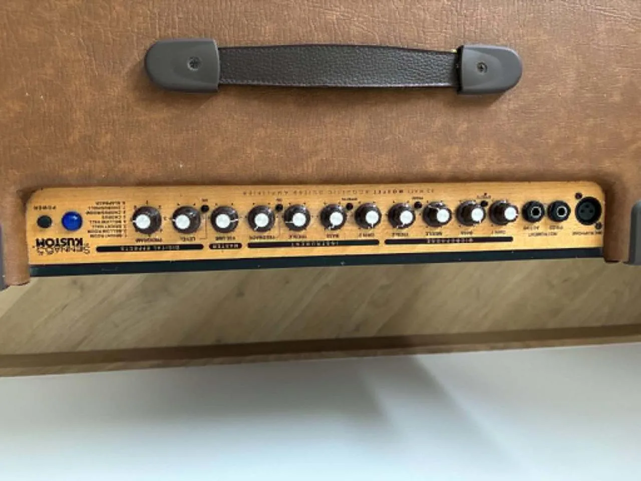 Akustické kombo Kustom Sienna 65