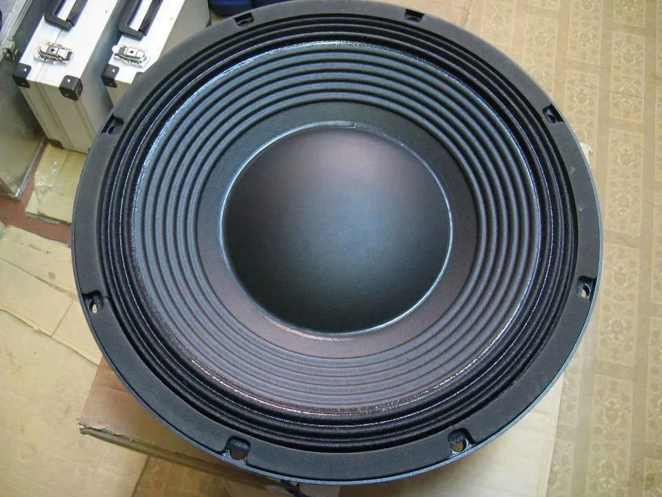 Beyma 12SW1300ND.