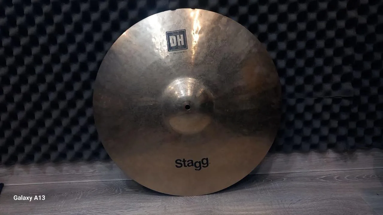 Predám Stag DH