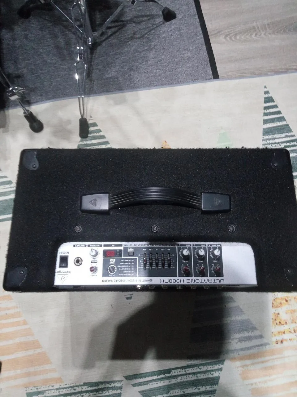 Predám klávesové kombo Behringer Ultratone K 900 FX