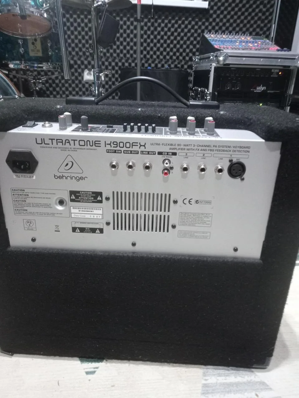 Predám klávesové kombo Behringer Ultratone K 900 FX