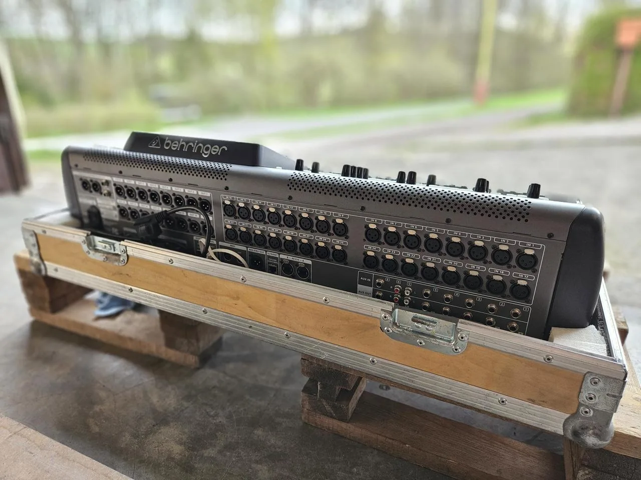 Mixážní pult Behringer X32.