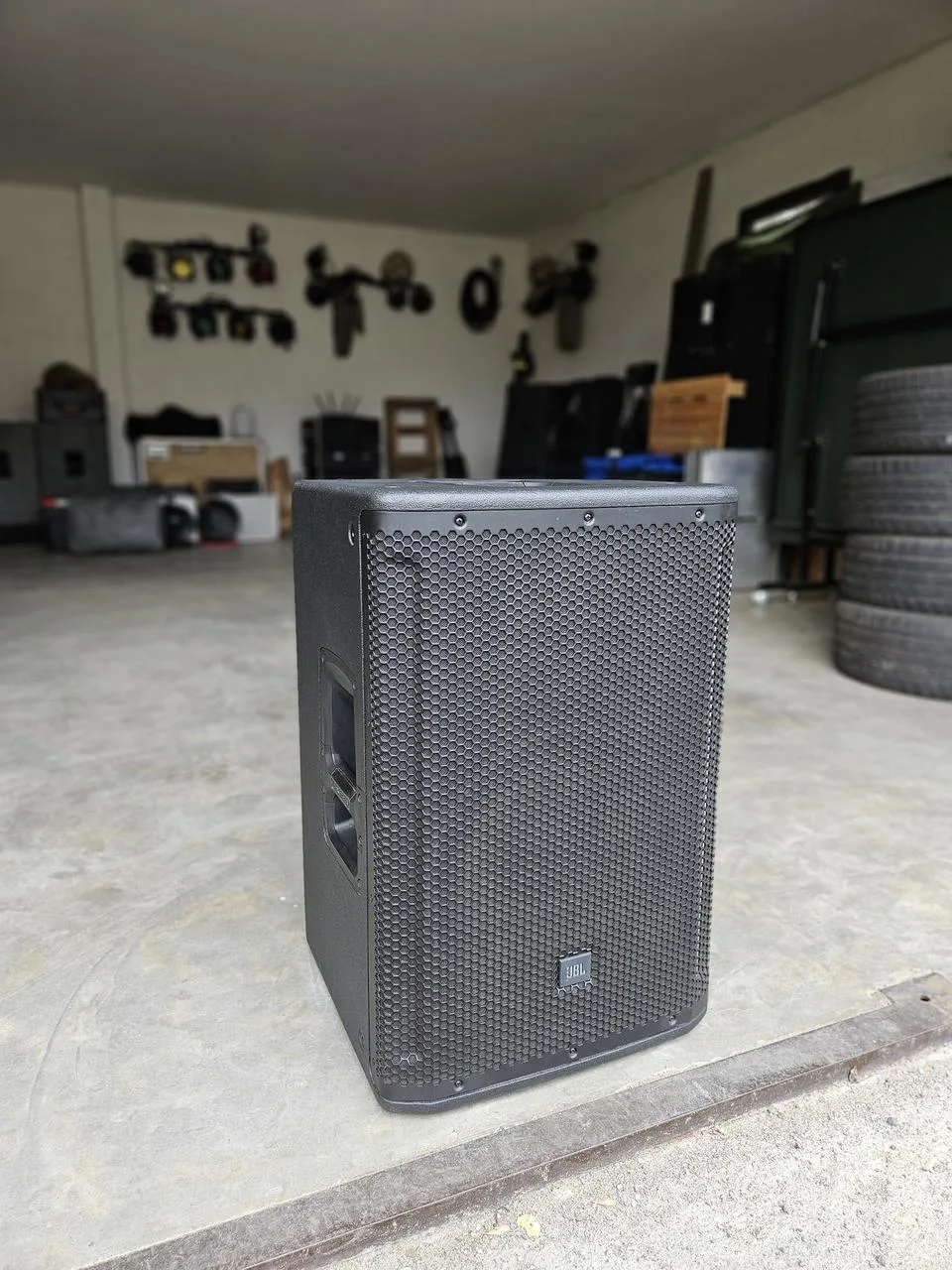 Reprobedny JBL SRX 212