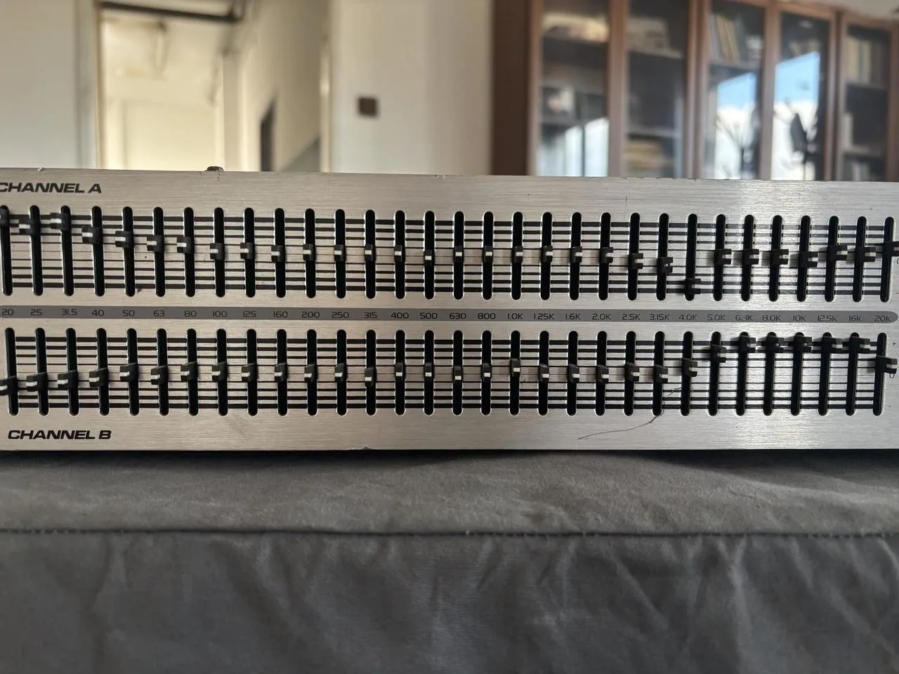 Equalizer PEQ-2310