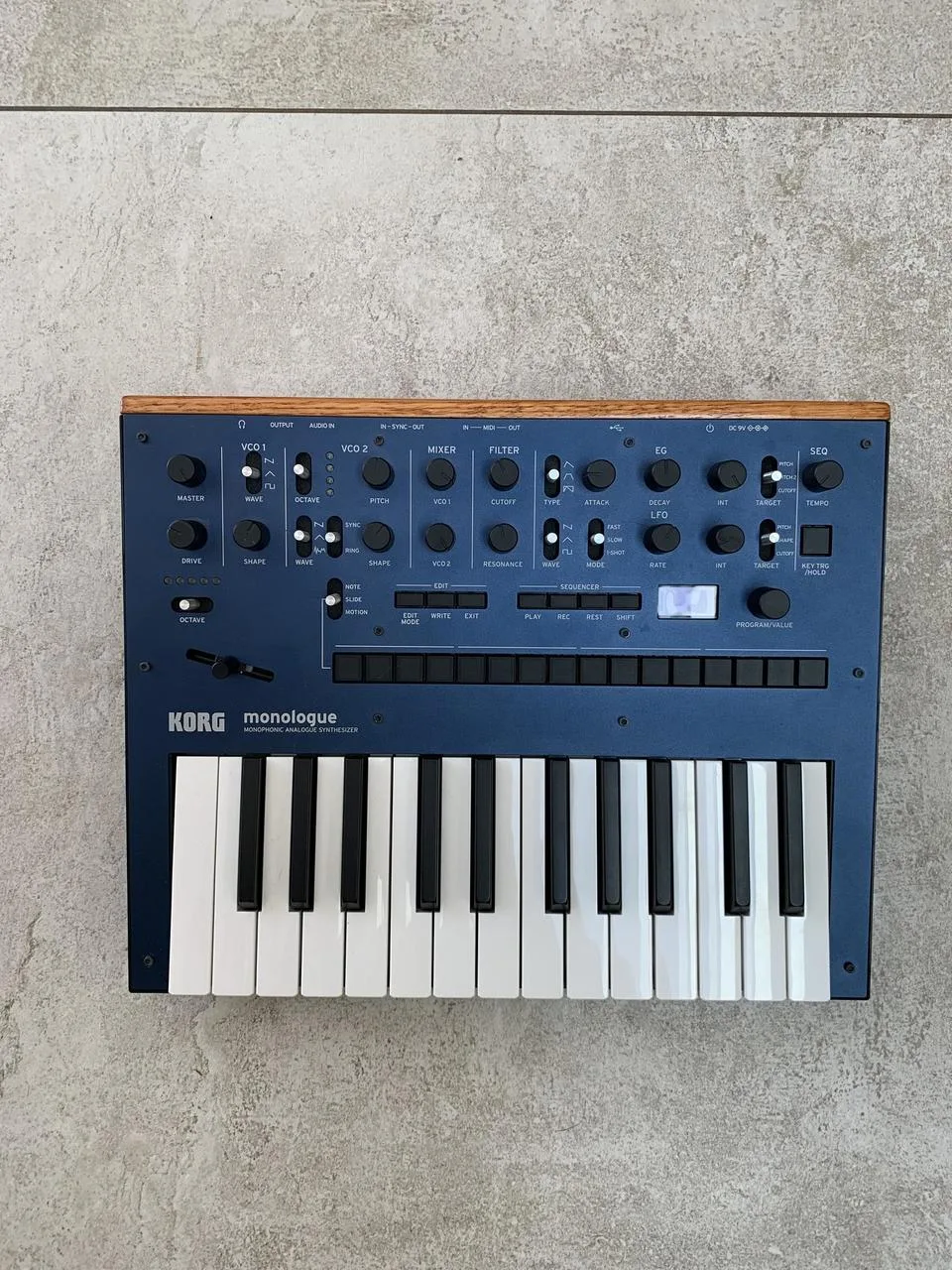 Korg Monologue – analogový syntezátor (stav jako nový)