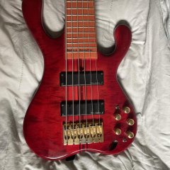 Tomas