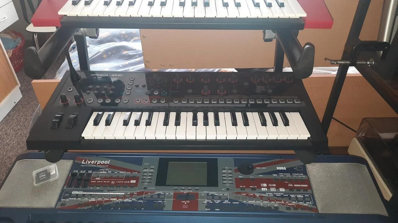 oland JD-Xi / notové plexi na Hohner D6