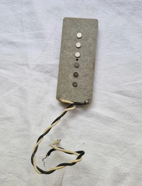 Predám k snímač no name na Jazzmaster
