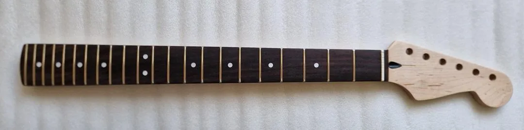 predám krk na stratocaster