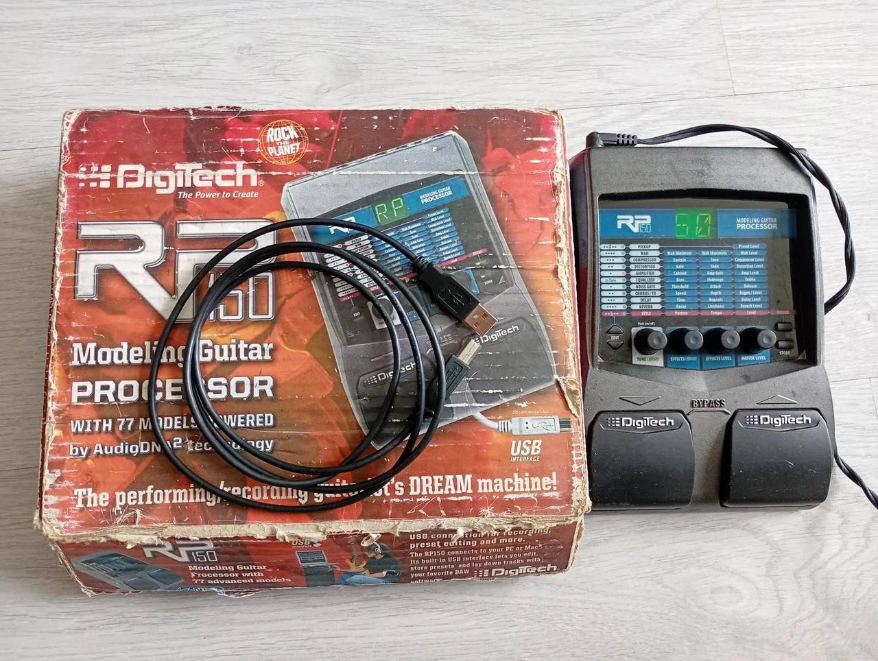 Prodám multiefekt Digitech RP150