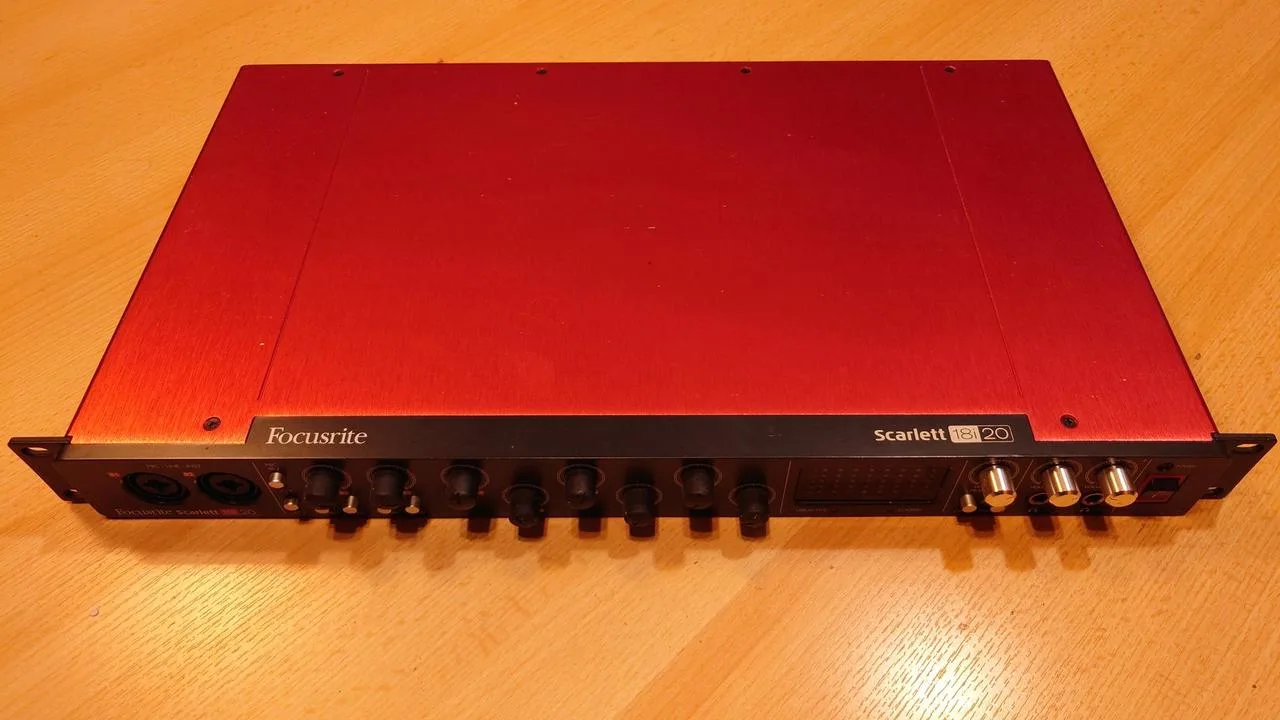 Focusrite Scarlett 18i20 (1st Gen) – 8 vstupů / Rack