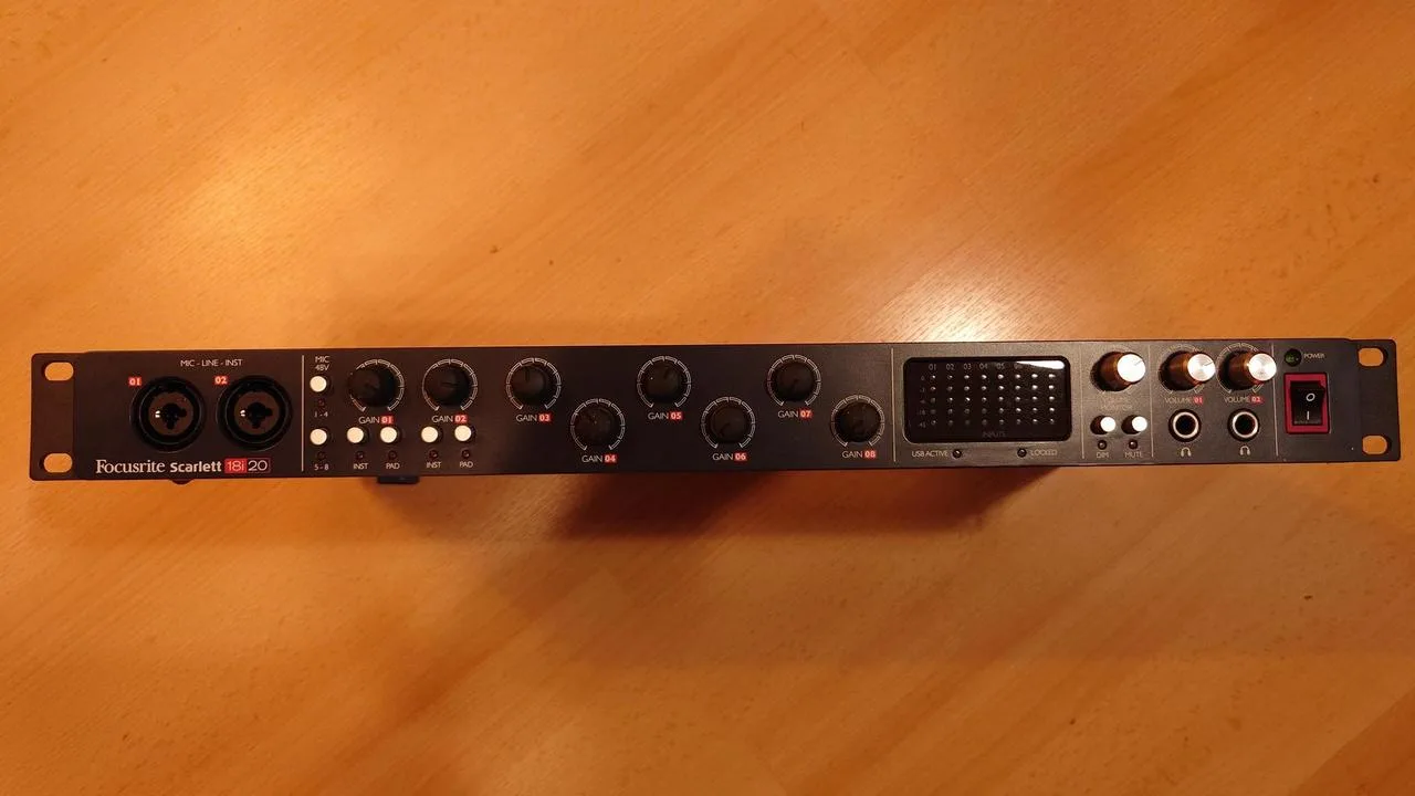 Focusrite Scarlett 18i20 (1st Gen) – 8 vstupů / Rack