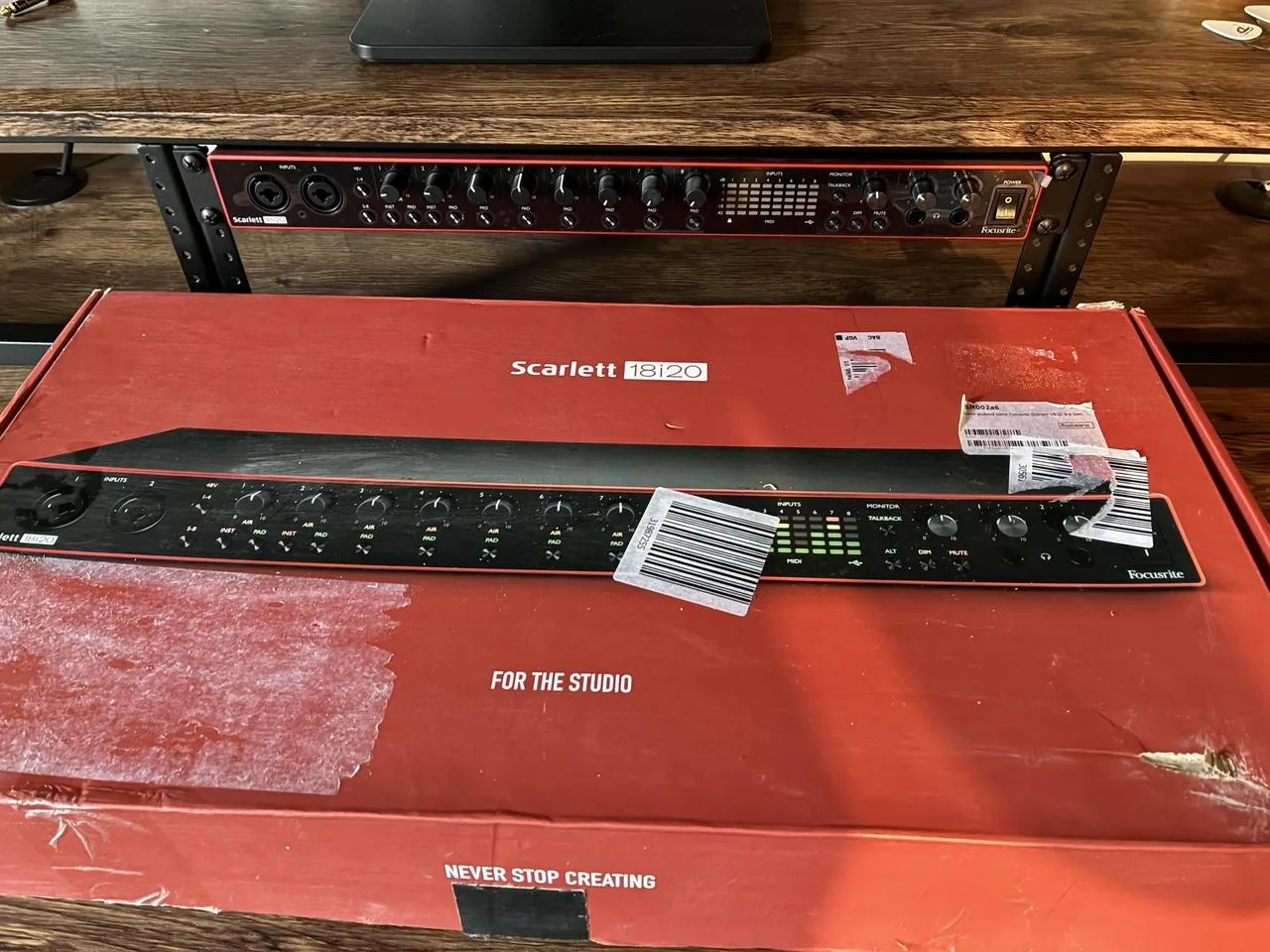 Focusrite scarlett 18i20 3.gen (stav zánovního kusu) SLEVA!