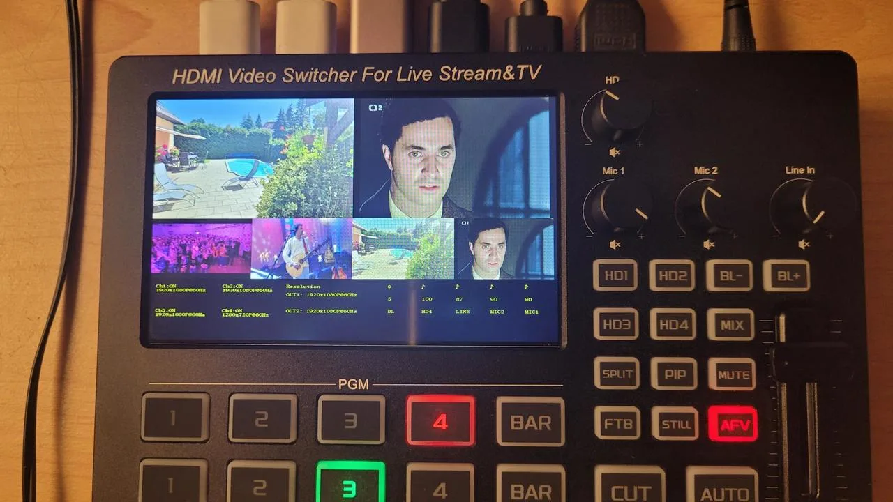 Prodám FULL HD video mixer s 5" LCD IPS displejem-SLEVA