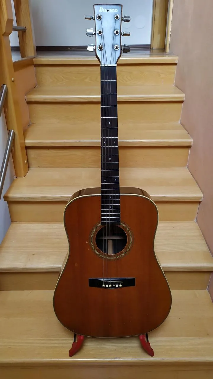 Ibanez artwood AW30 (80. léta, Japonsko)