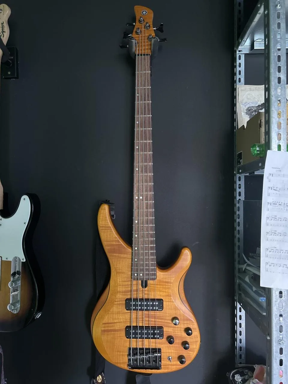 Yamaha TRBX 605 5-strunná baskytara