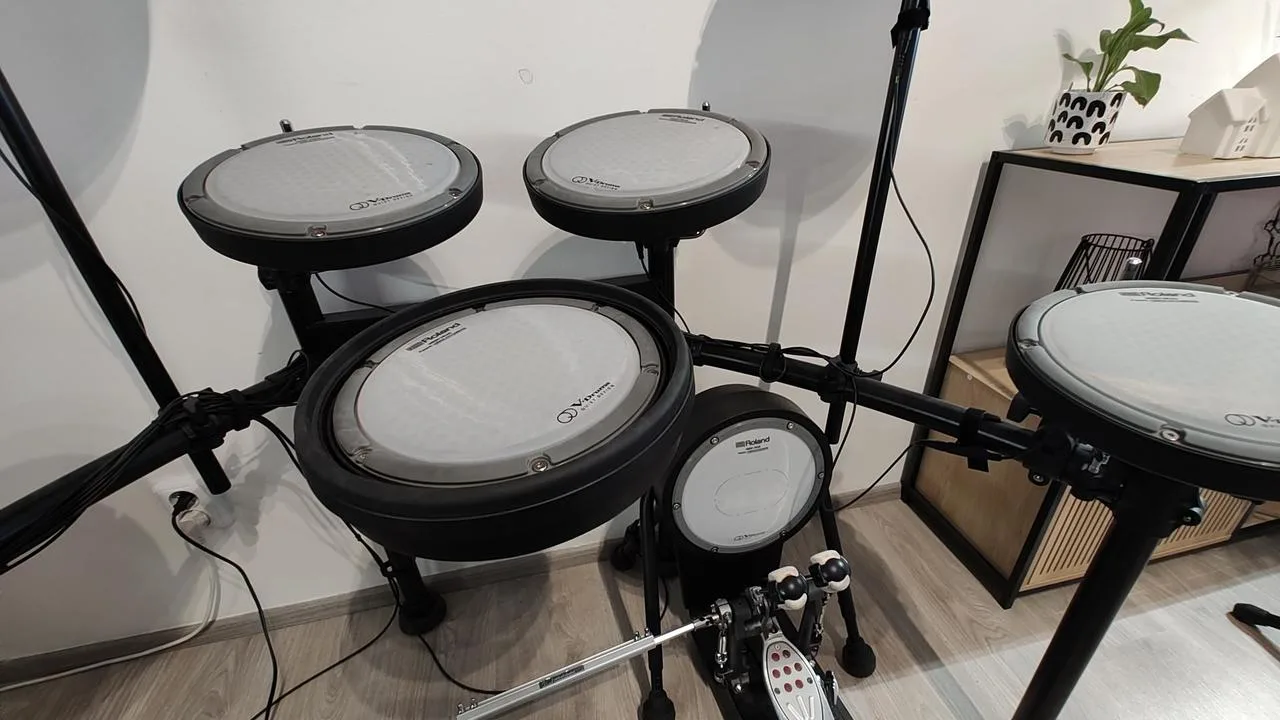 Elektronické bicí Roland VQD106