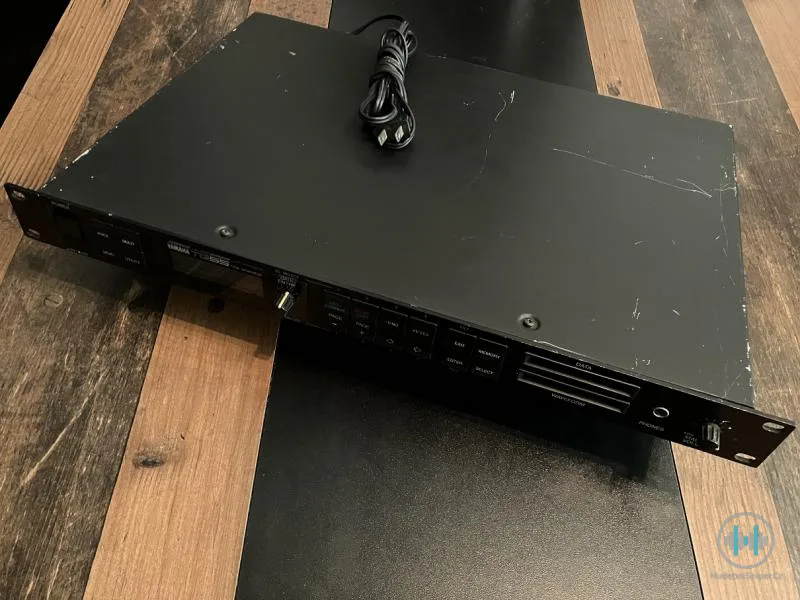 Yamaha TG-55