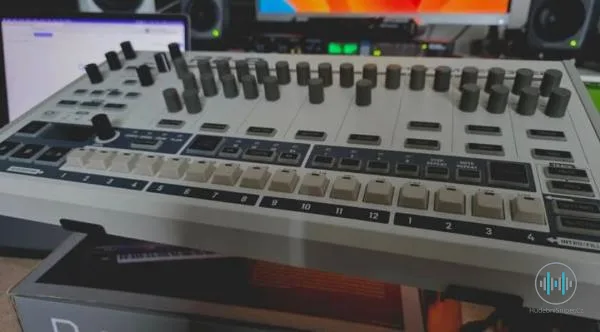 Behringer RD9