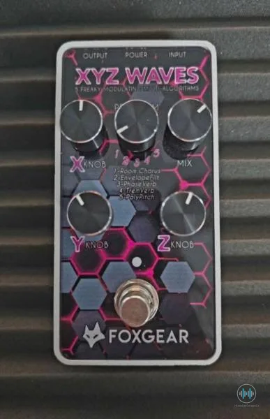 Foxgear XYZ Waves Gitarový multiefekt