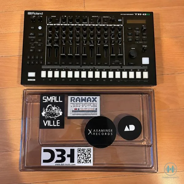 Roland Tr 8s