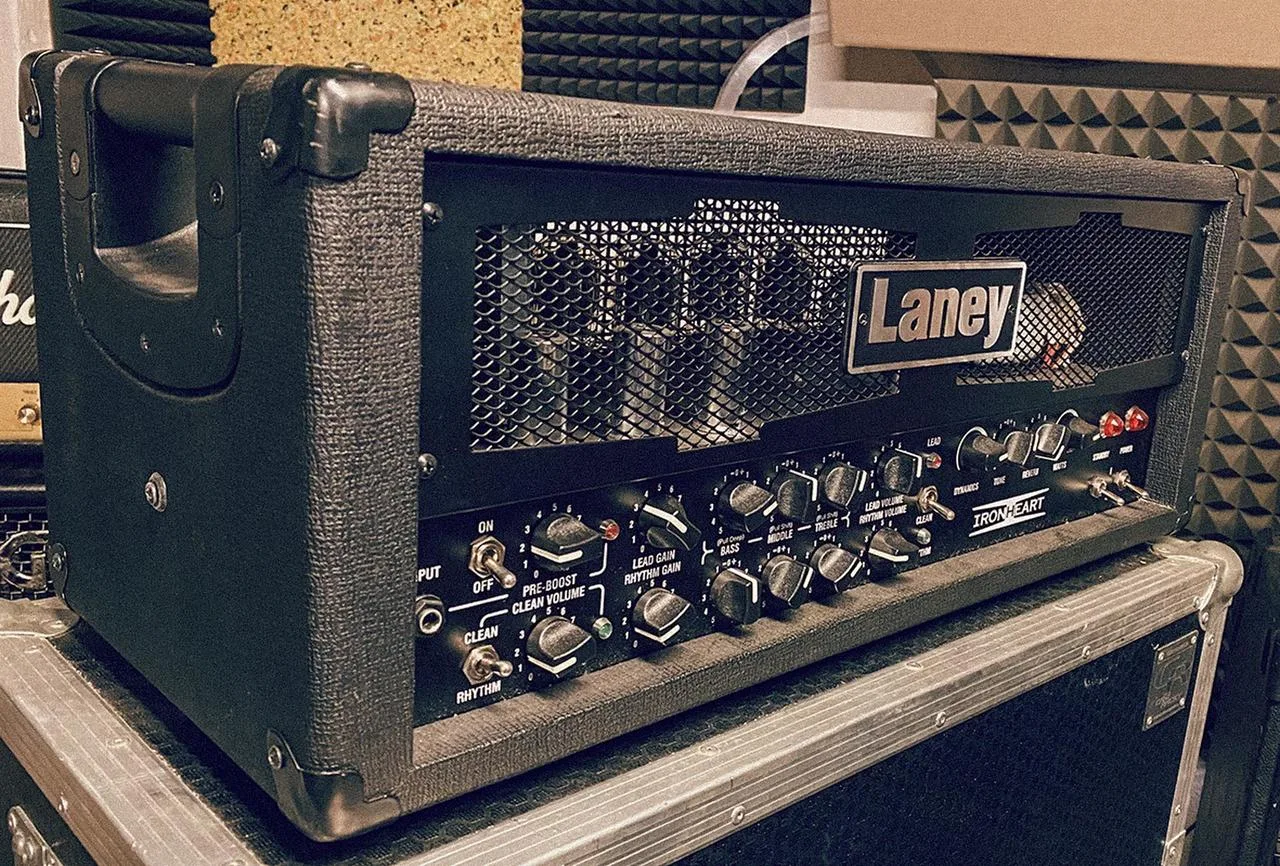 Prodám kytarovou hlavu Laney IRT120H