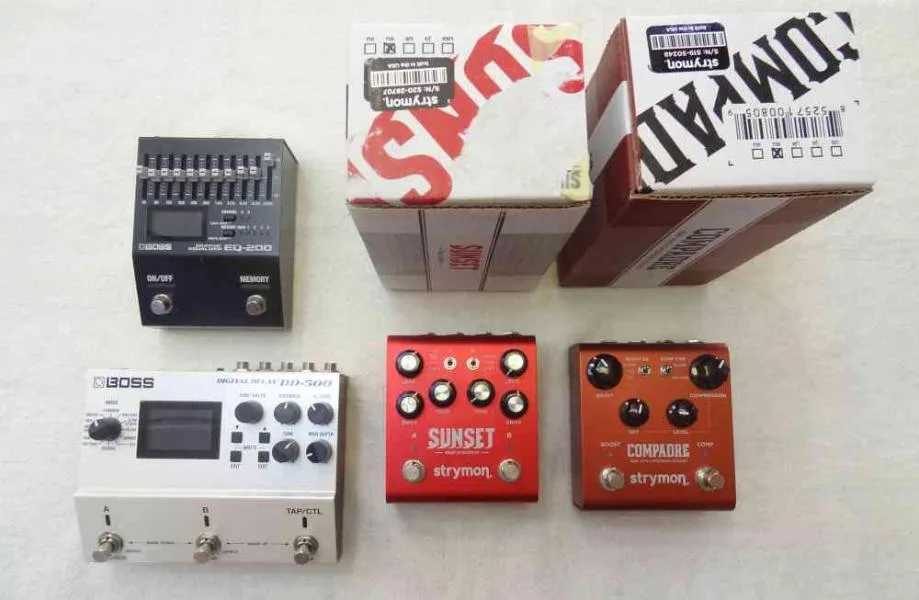 Strymon Compadre, Sunset a Boss DD-500, EQ-200